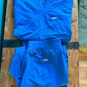 Figs technical collection top and bottom. Top xl bottom xl tall.